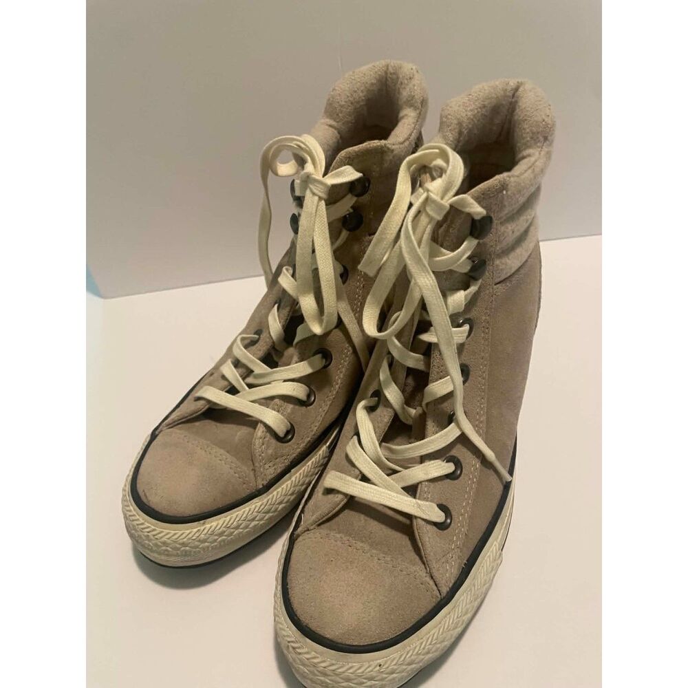 Converse Chuck Taylor All Star Lux Hidden Wedge Sneakers Suede Size 8 Unisex